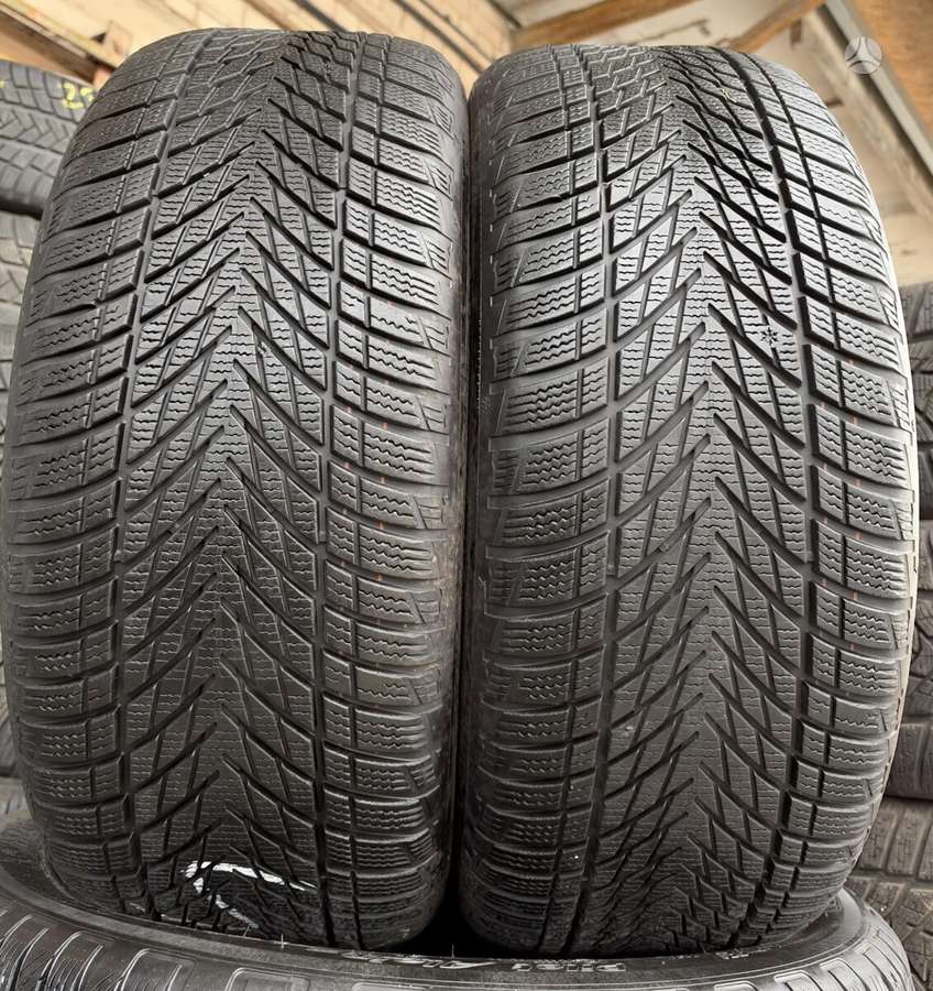 Goodyear Ultragrip Performance 3, winter 235/45 R18