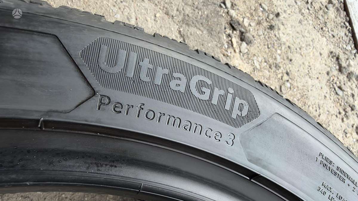Goodyear Ultragrip Performance 3, žieminės 235/45 R18