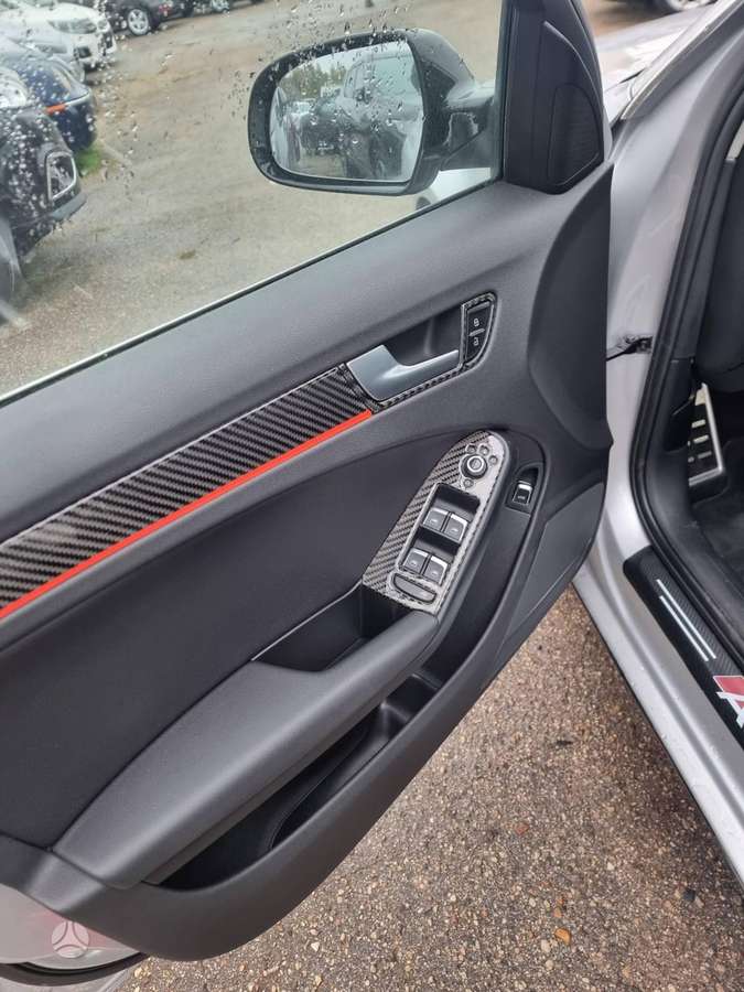 Audi A4, 2.0 l., Седан