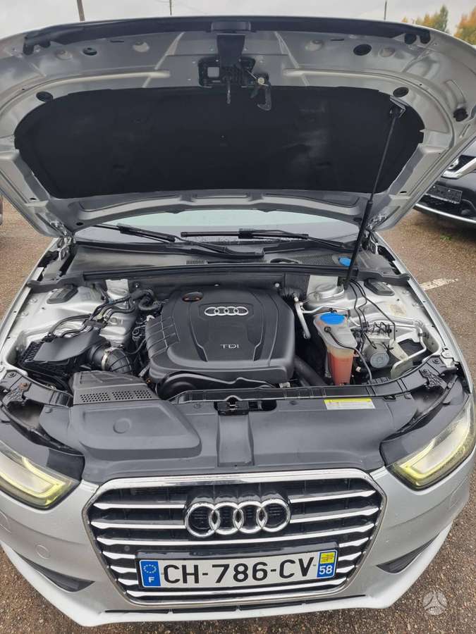 Audi A4, 2.0 l., Седан