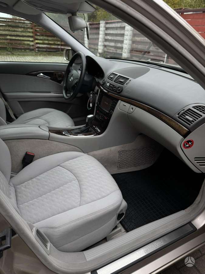 Mercedes-Benz E280, 3.2 l., Универсал
