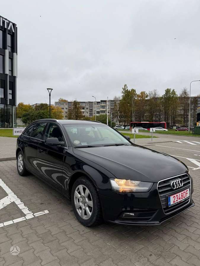 Audi A4, 1.8 l., Универсал