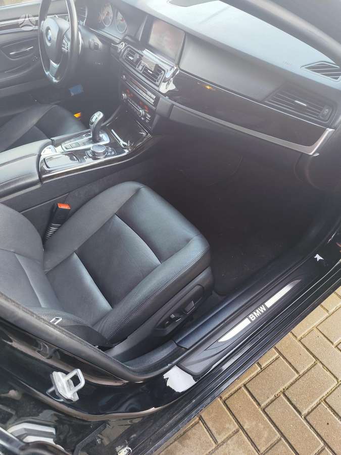 BMW 528, 2.0 l., Седан