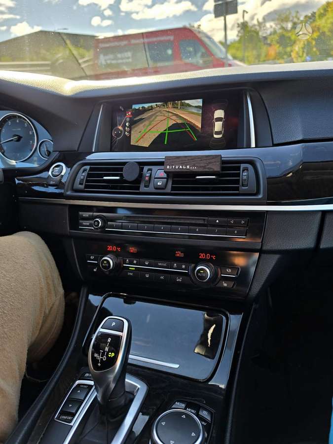 BMW 528, 2.0 l., Седан