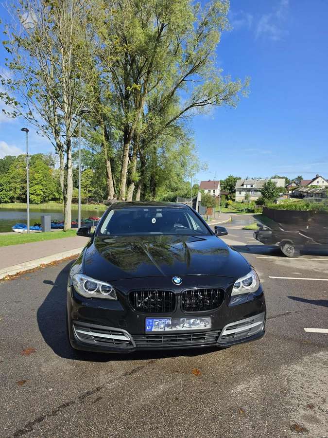 BMW 528, 2.0 l., Седан