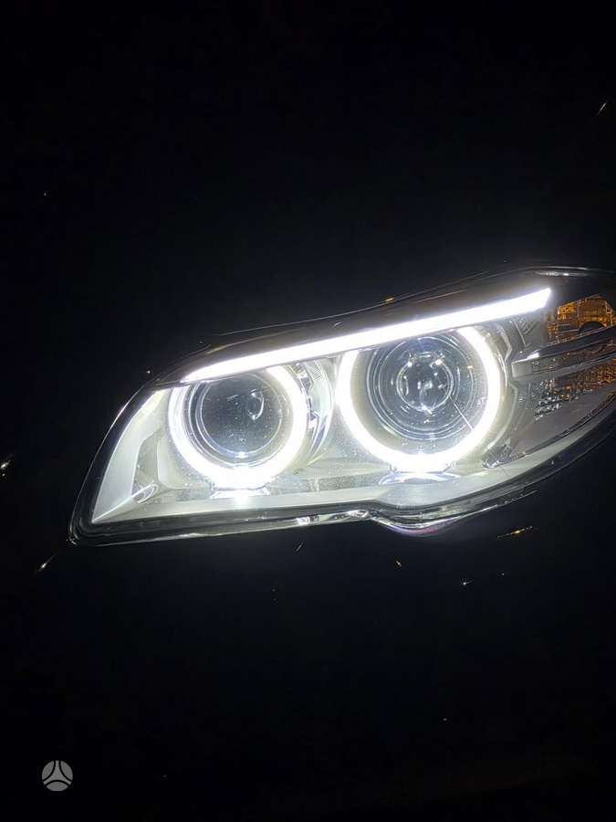 BMW 528, 2.0 l., Седан