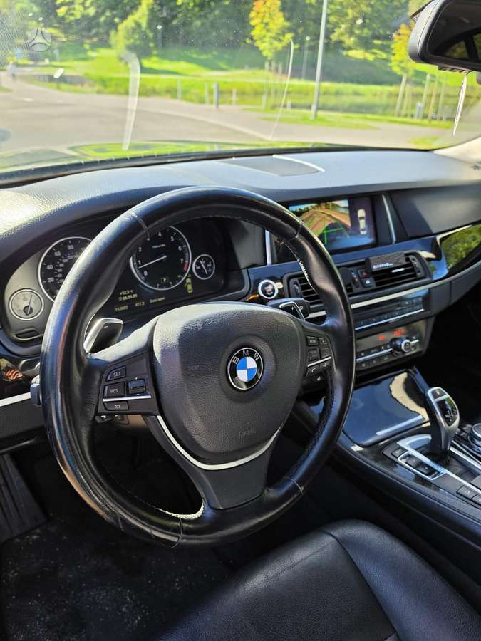 BMW 528, 2.0 l., Седан