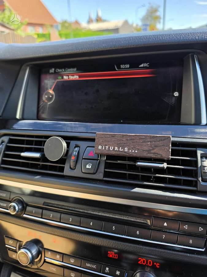 BMW 528, 2.0 l., Седан