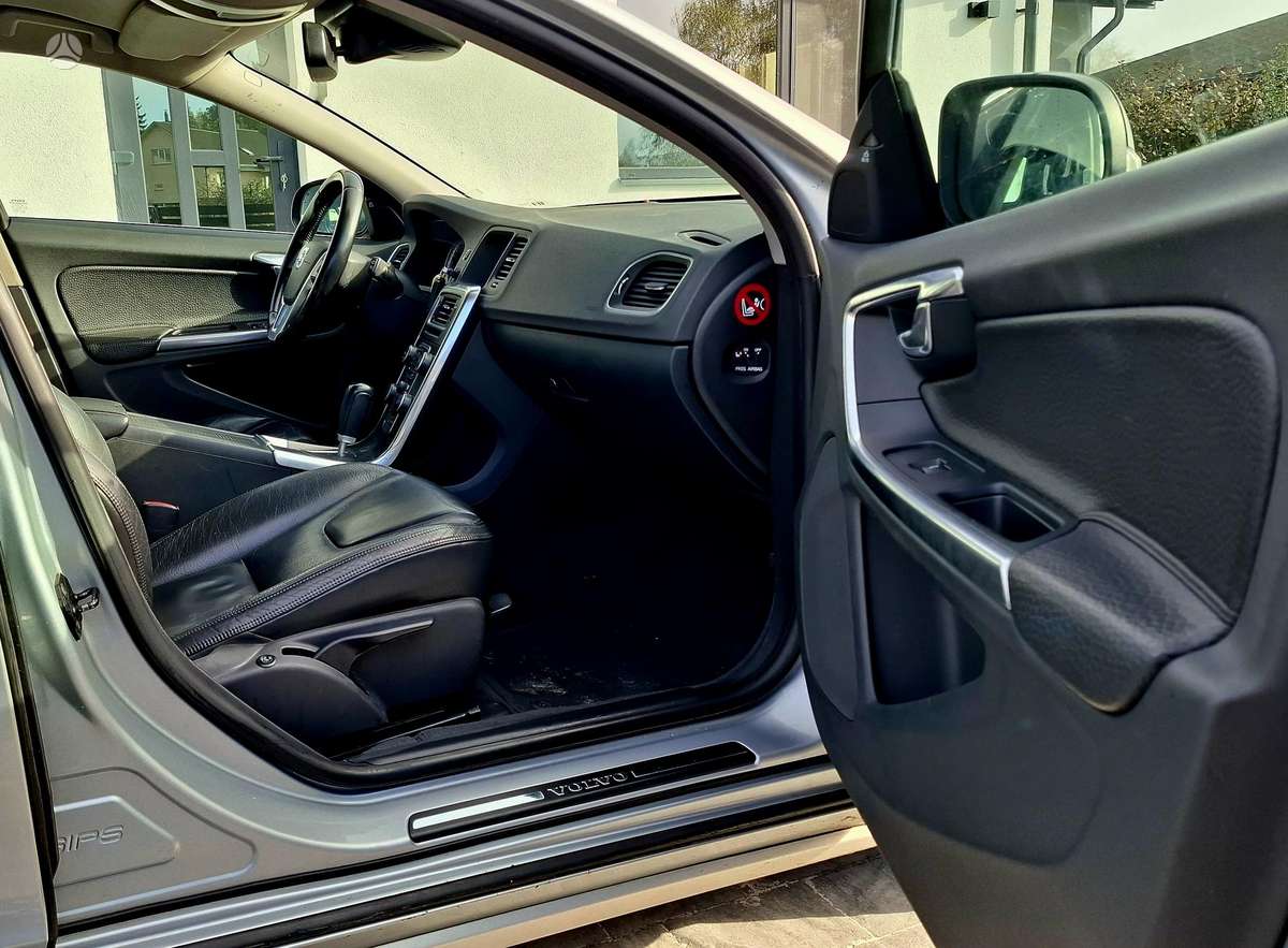 Volvo V60, 2.0 l., Универсал