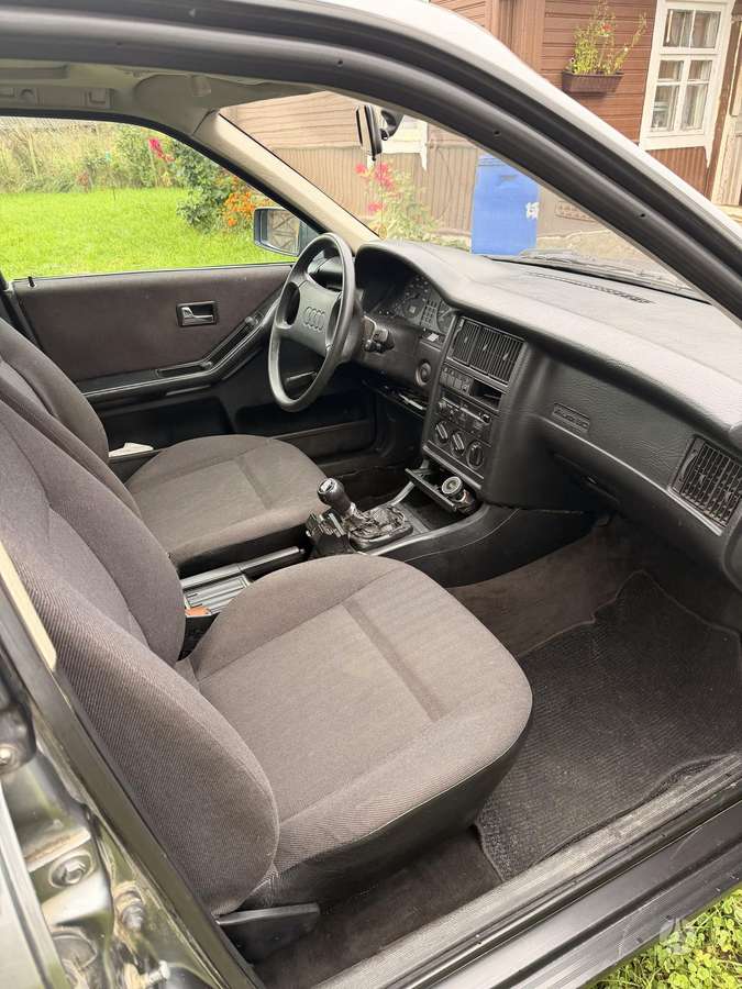 Audi 80, 1.8 l., Седан