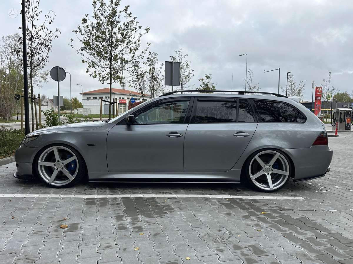 BMW 525, 2.5 l., Универсал