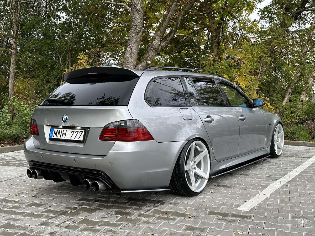 BMW 525, 2.5 l., universalas