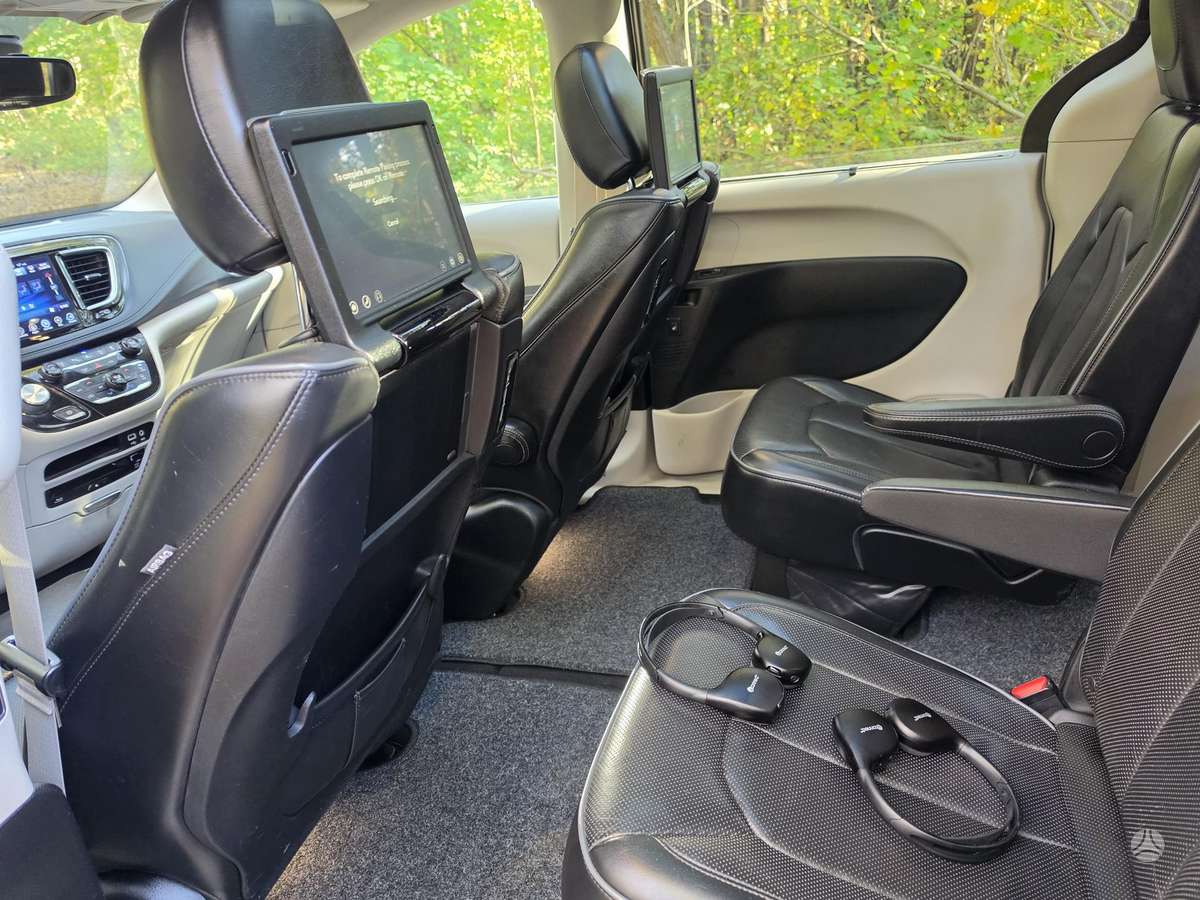 Chrysler Pacifica, 3.6 l., Универсал