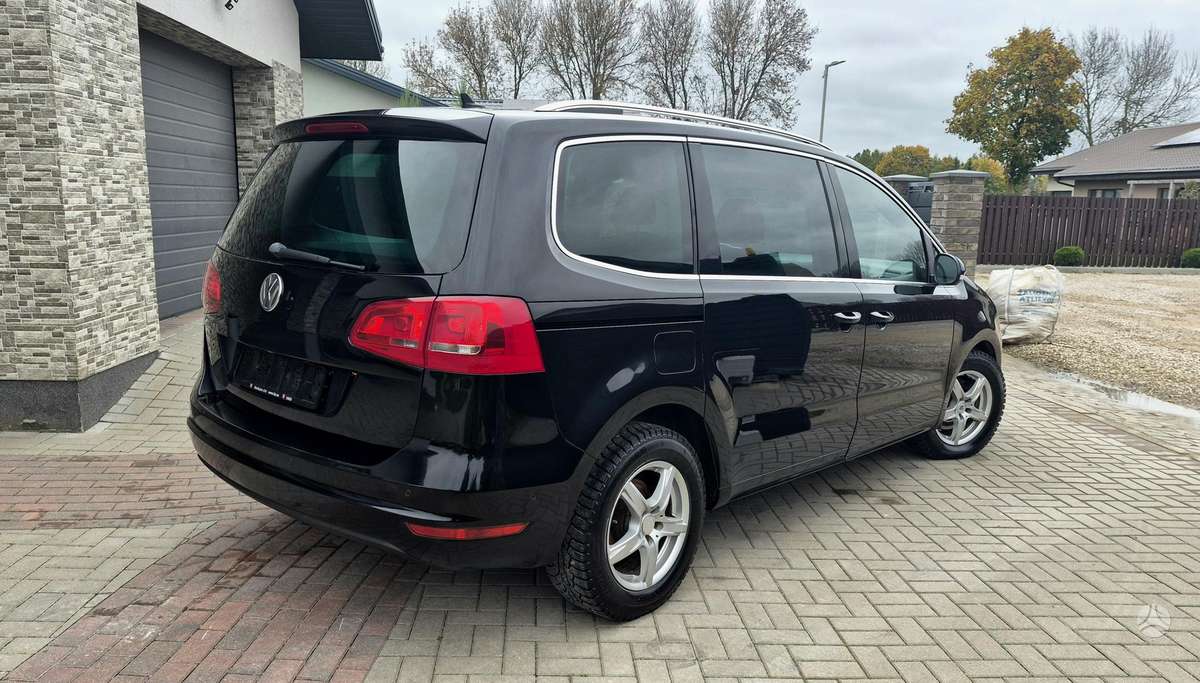 Volkswagen Sharan 2012 — photo 9