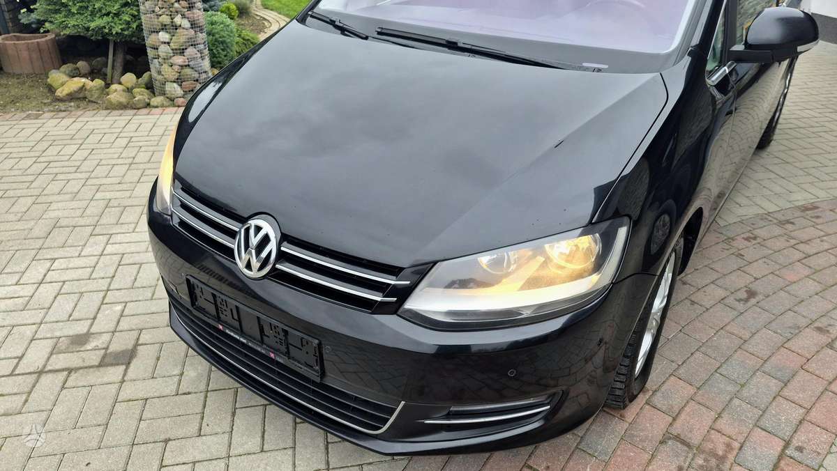 Volkswagen Sharan 2012 — photo 16