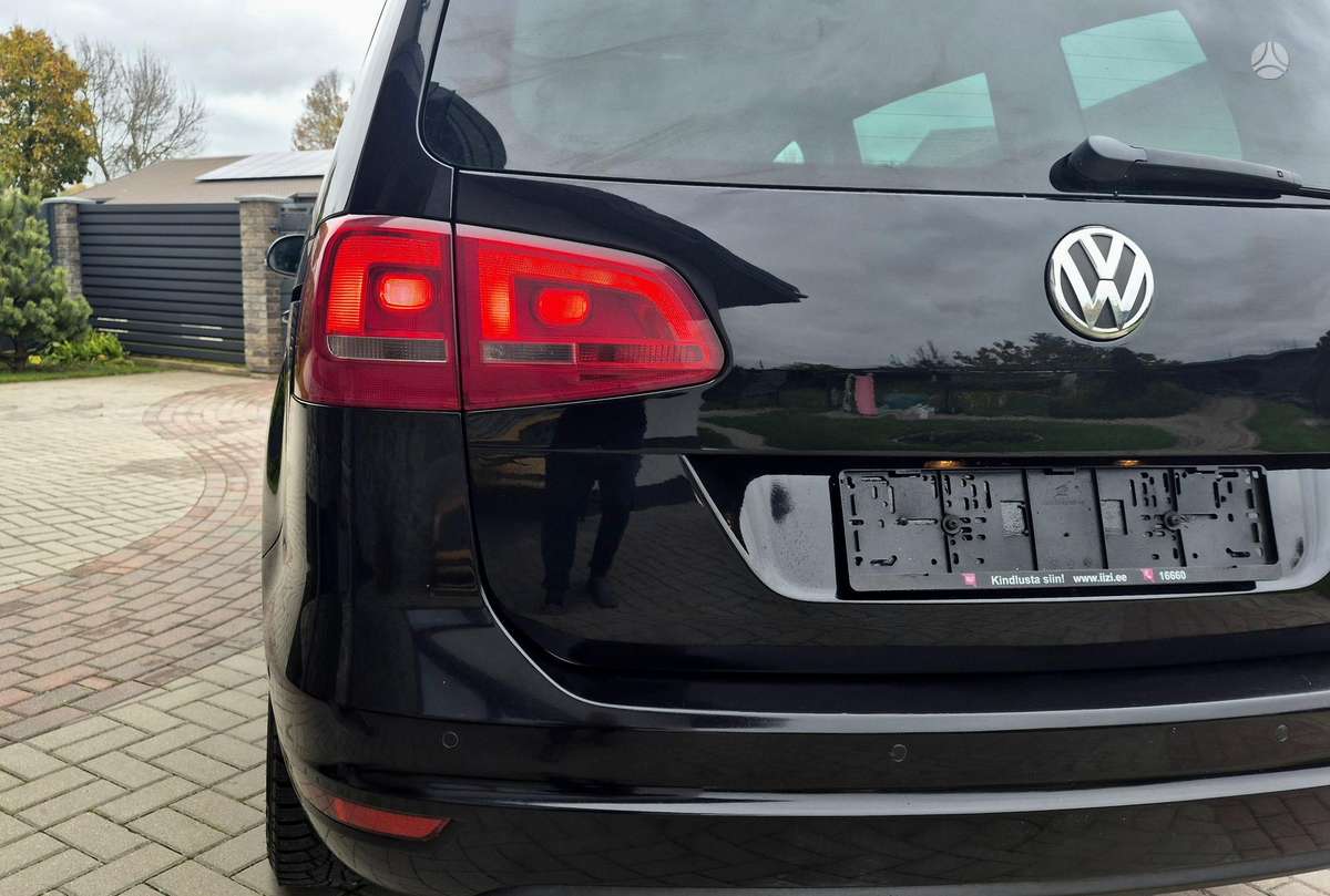 Volkswagen Sharan 2012 — photo 17