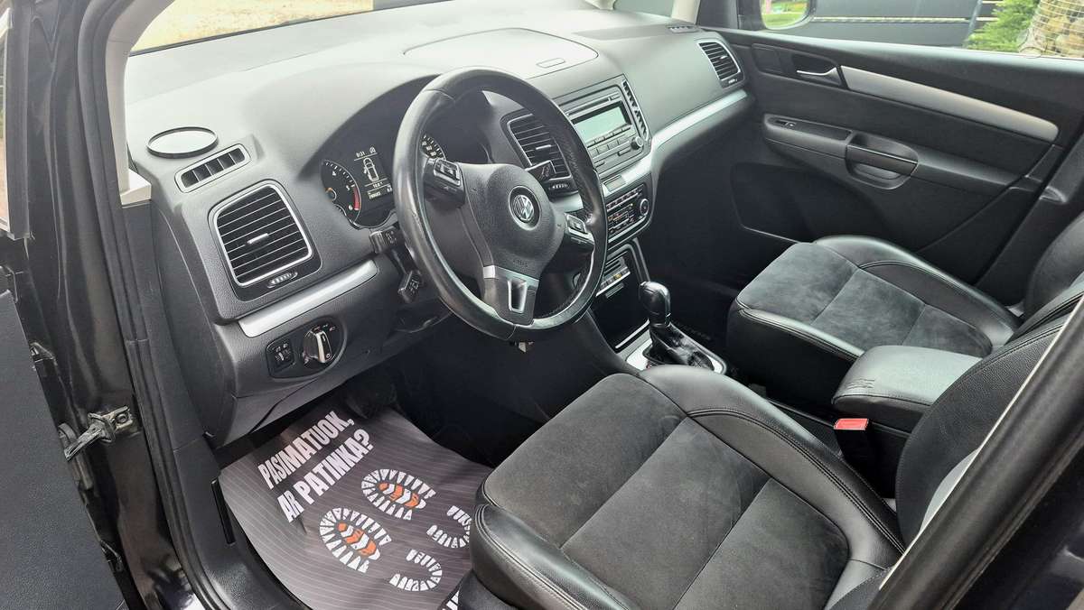 Volkswagen Sharan 2012 — photo 33