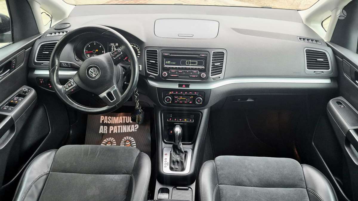 Volkswagen Sharan 2012 — photo 35