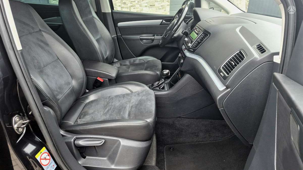 Volkswagen Sharan 2012 — photo 36