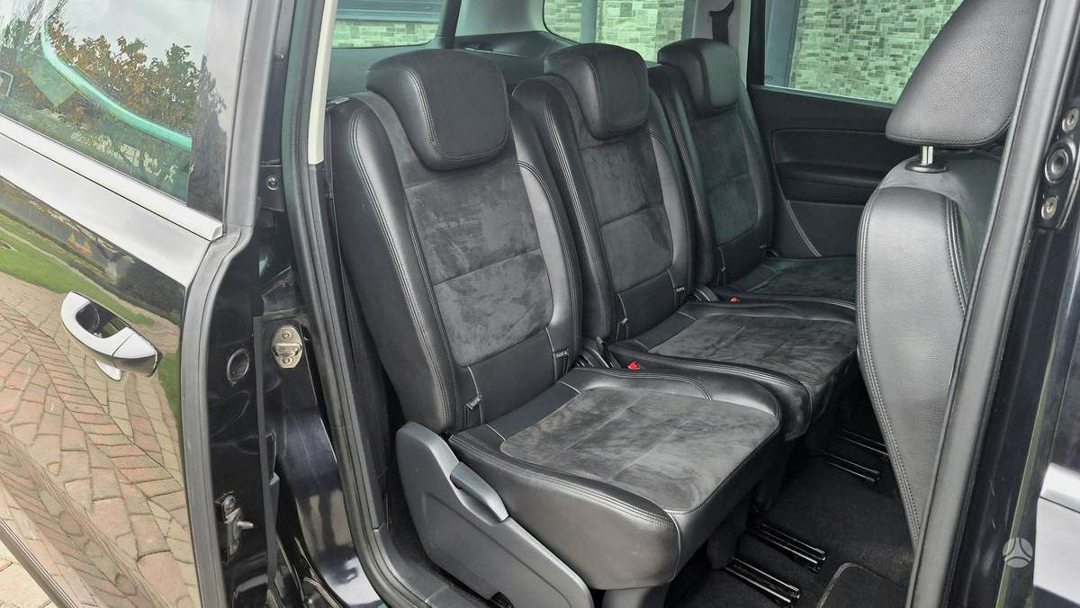 Volkswagen Sharan 2012 — photo 39