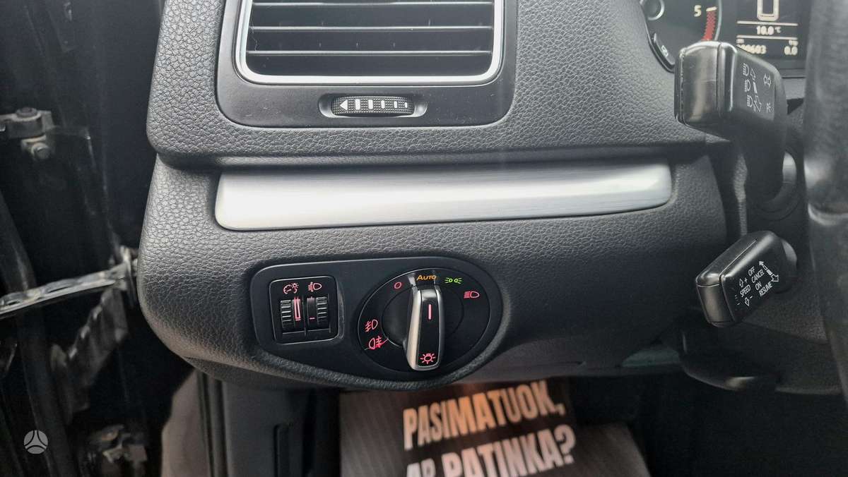 Volkswagen Sharan 2012 — photo 44
