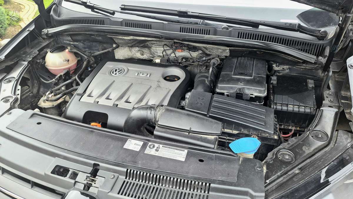 Volkswagen Sharan 2012 — photo 49
