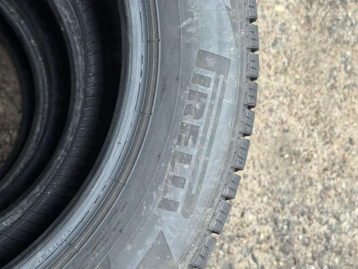 Pirelli ICE ZERO, зимние 235/60 R18