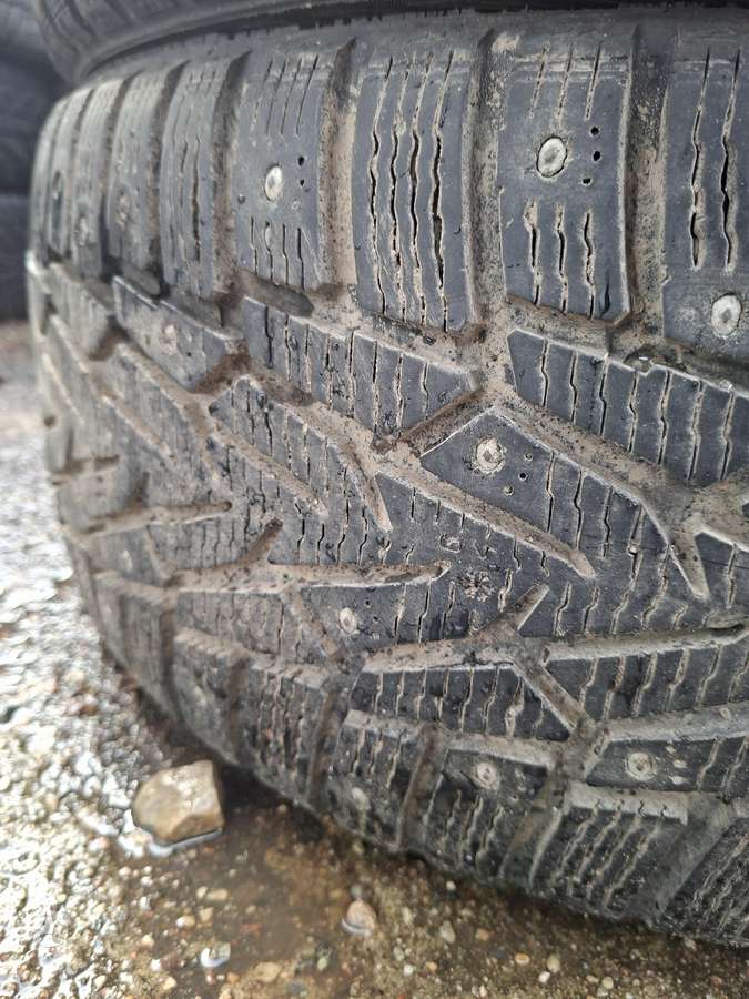 Nokian, winter 225/45 R18