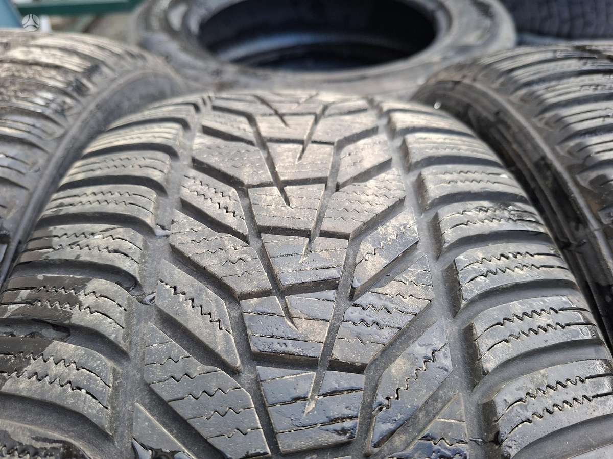 Hankook, winter 235/45 R19