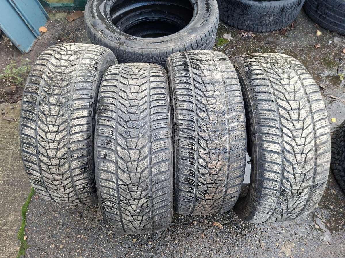 Hankook, winter 235/45 R19