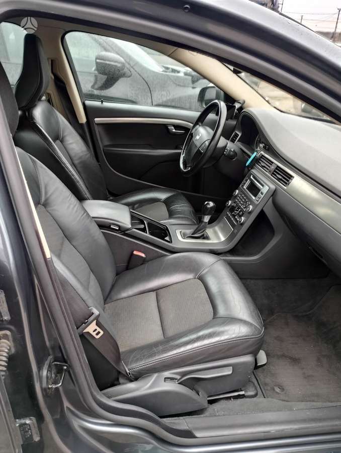 Volvo V70, 2.0 l., Универсал