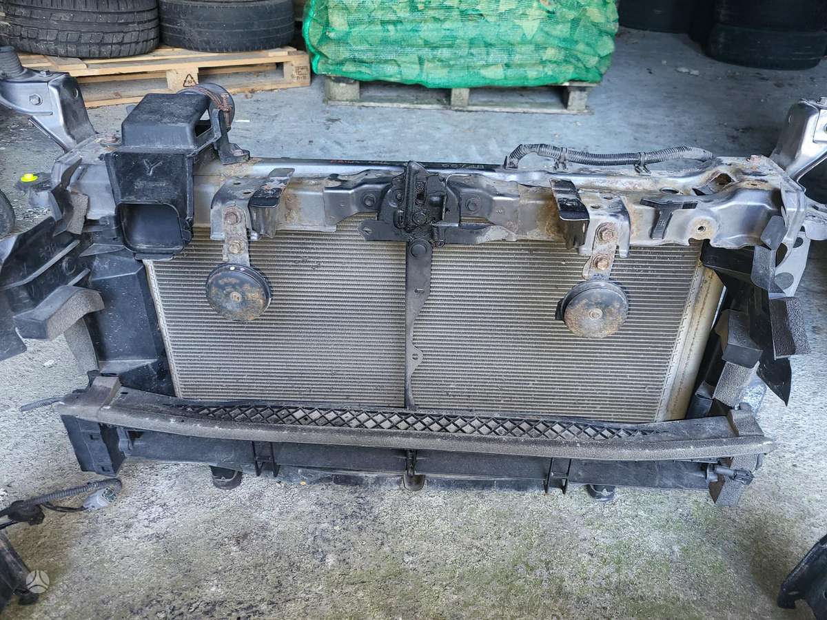 Toyota Prius variklio aušinimo detalės