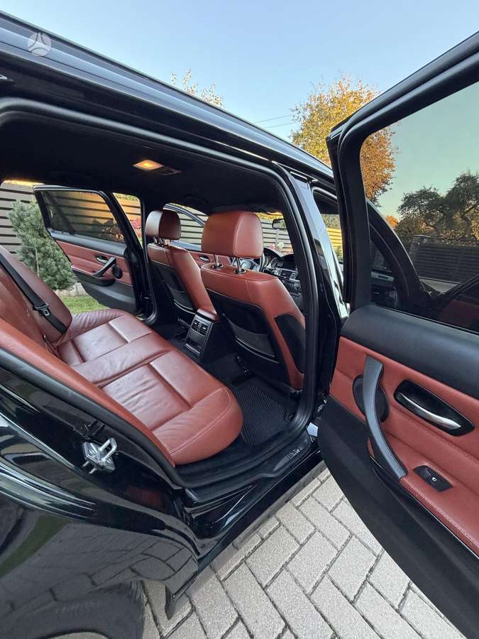 BMW 320, 2.0 l., wagon