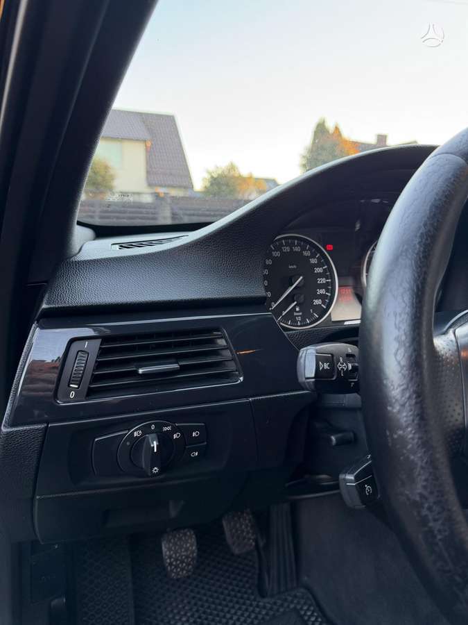 BMW 320, 2.0 l., wagon
