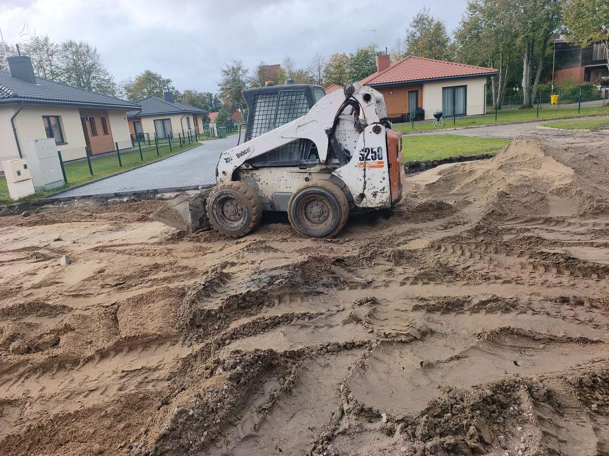 Bobcat S175, mini loaders