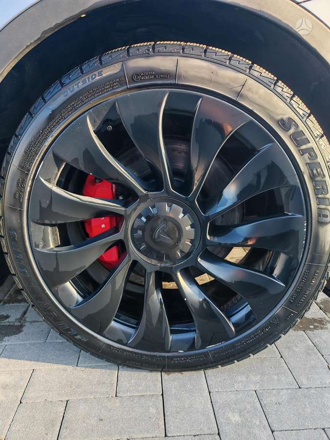 TESLA, lengvojo lydinio, R20