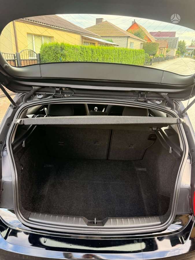 BMW 120, 2.0 l., hatchback