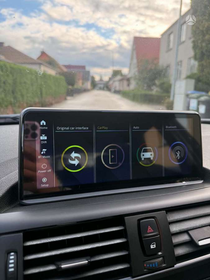 BMW 120, 2.0 l., hatchback