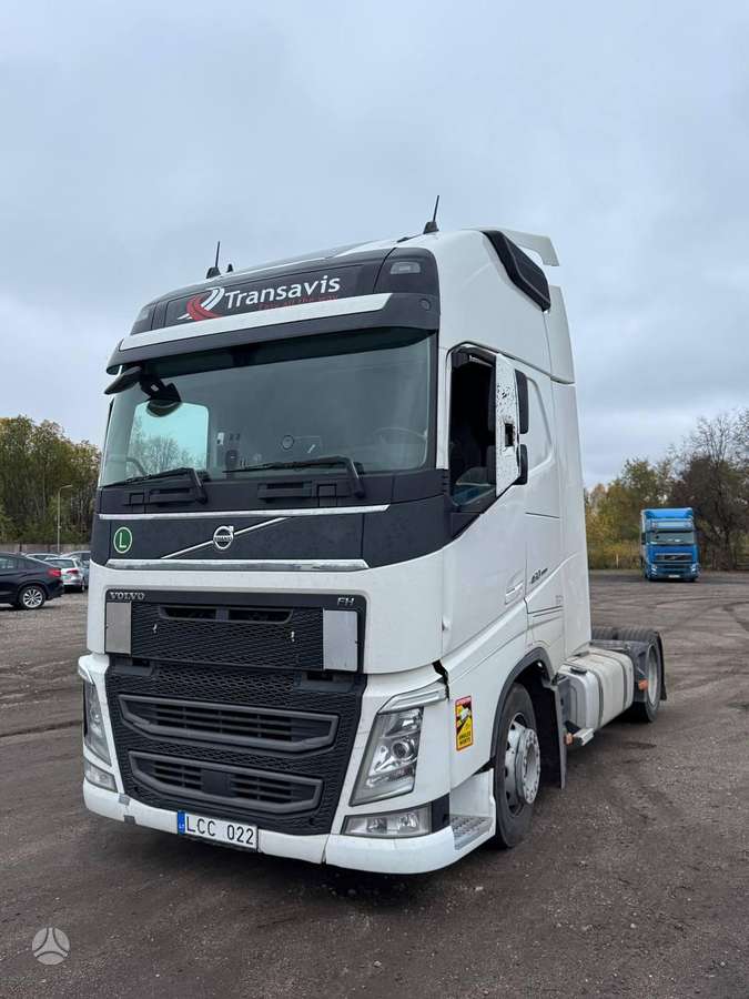 Volvo FH460, double sleeper