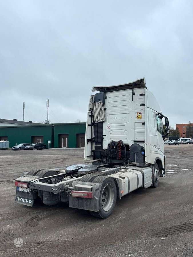 Volvo FH460, double sleeper
