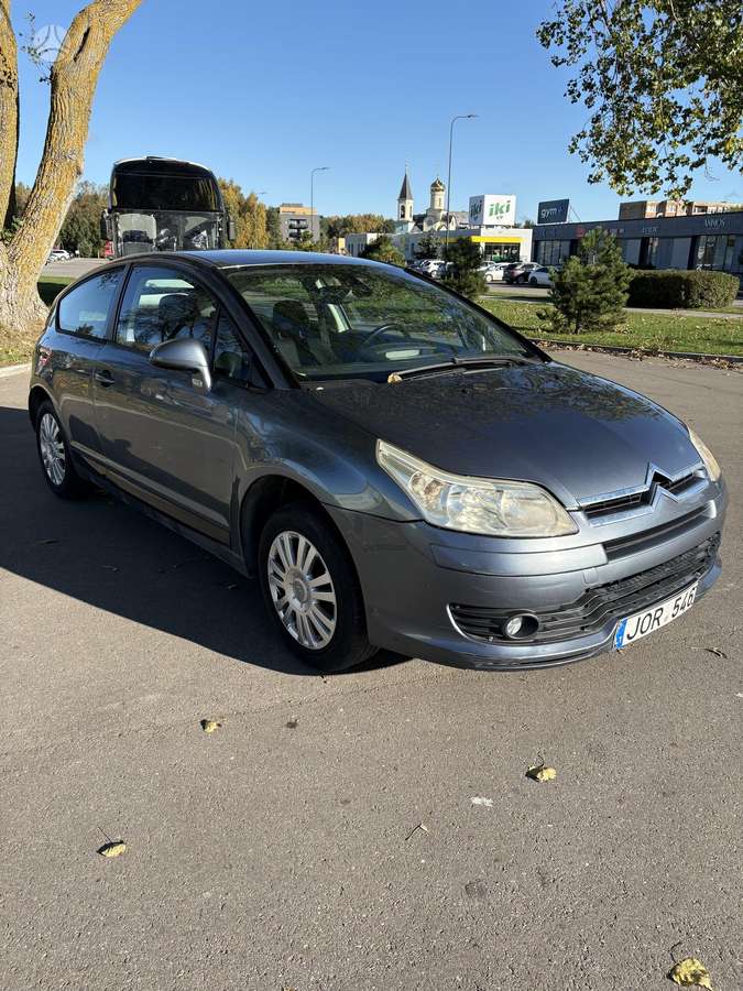 Citroen C4, 1.6 l., hatchback