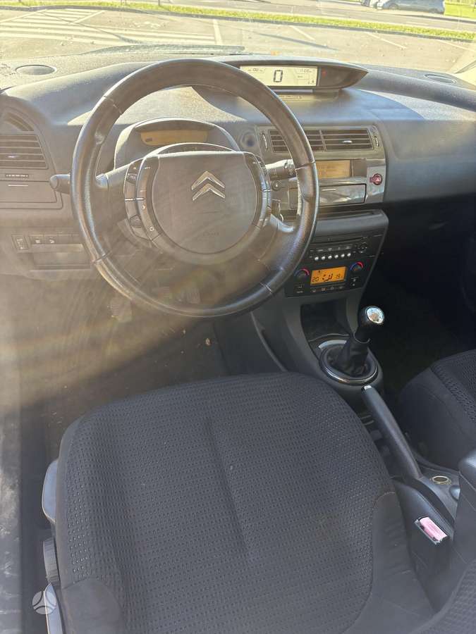 Citroen C4, 1.6 l., hatchback