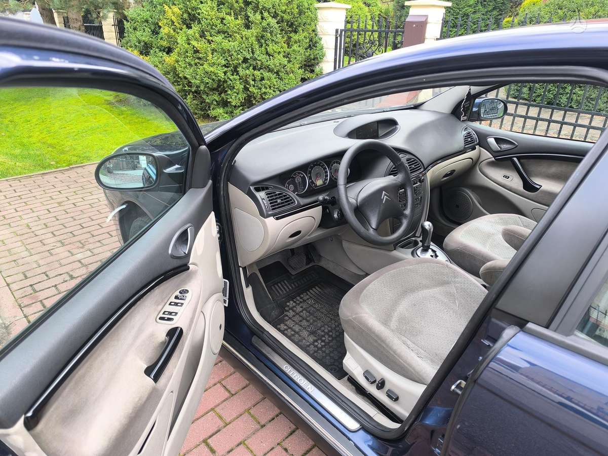 Citroen C5, 2.0 l., hatchback