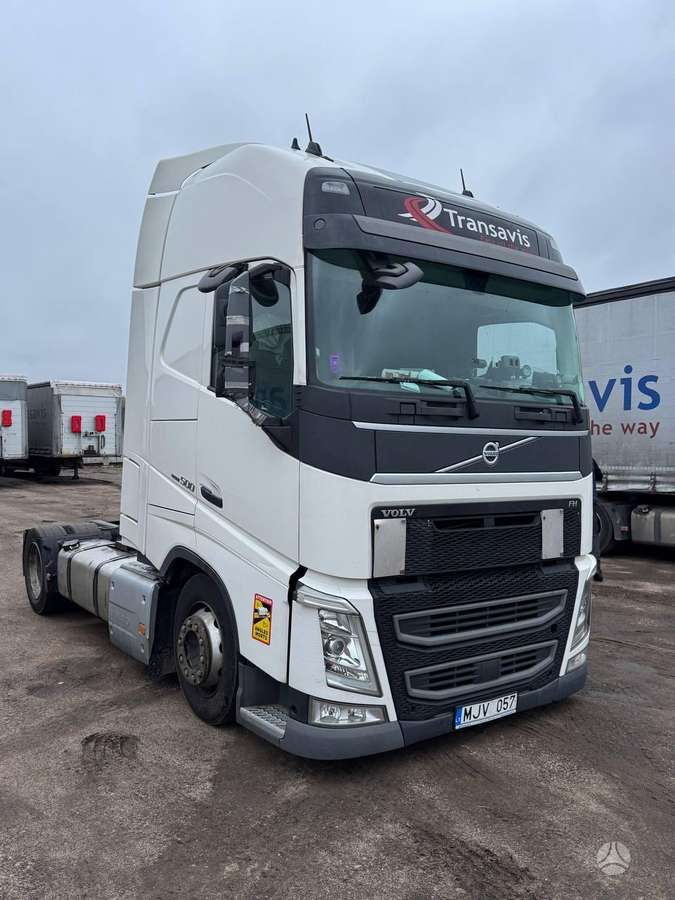 Volvo FH500, double sleeper