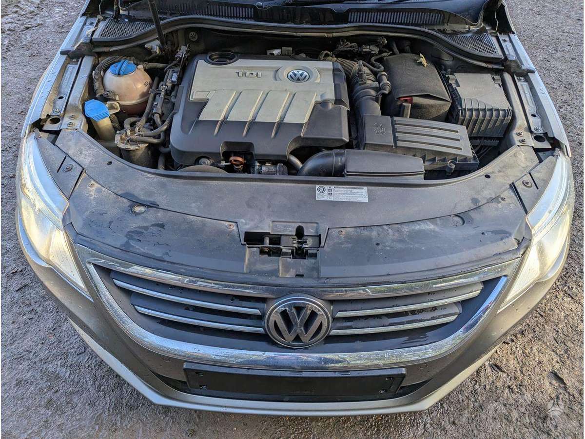 Volkswagen Passat CC engine