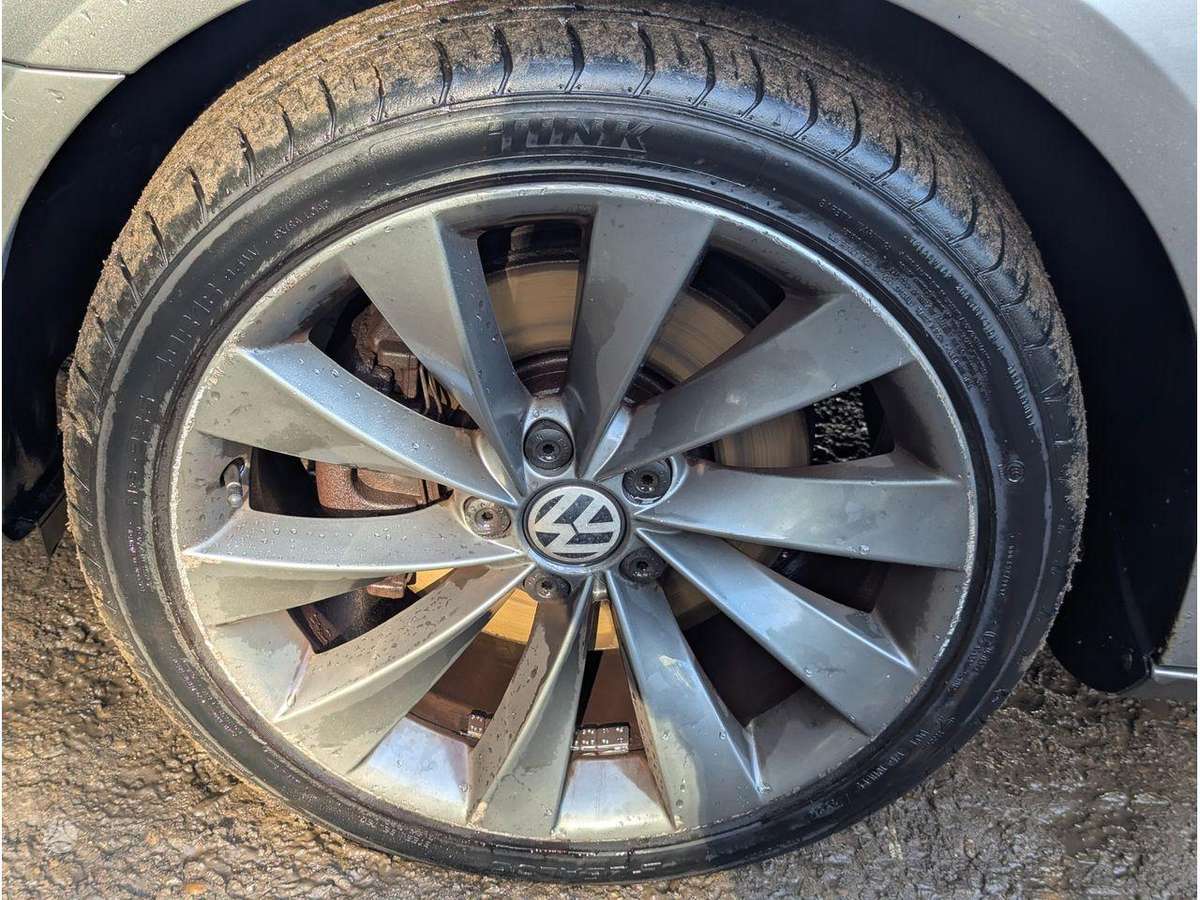 Volkswagen Passat CC engine