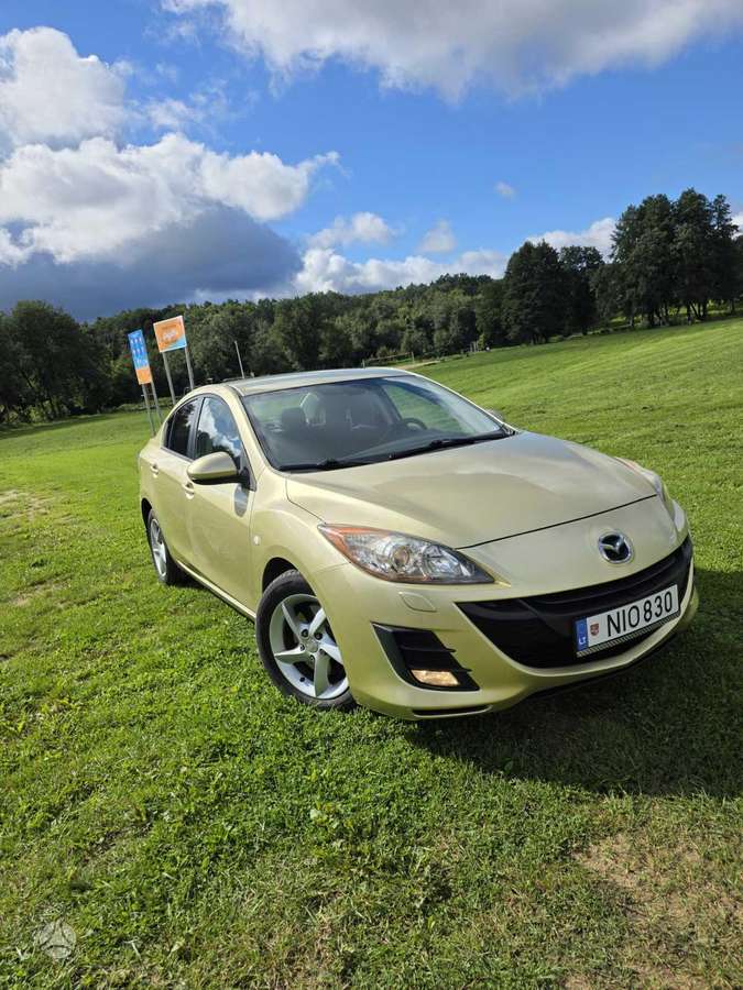 Mazda 3, 2.0 l., Седан