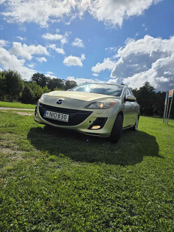 Mazda 3, 2.0 l., Седан