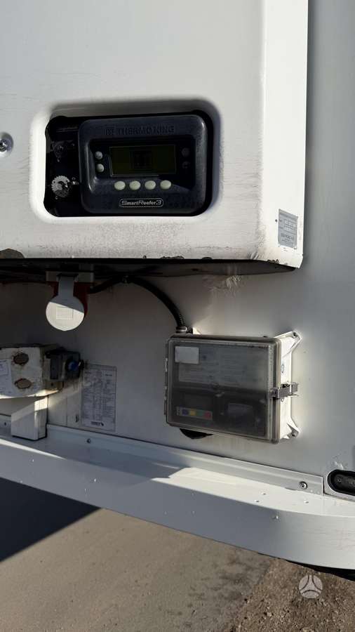 Schmitz SKO24, refrigerated