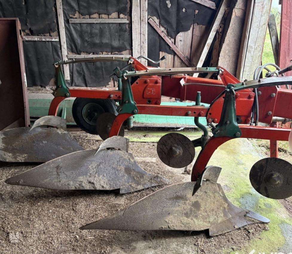 Kverneland AB 85, ploughs